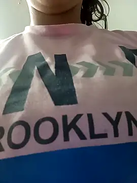 Snapshot of Fox_Roxxan chatting on October 3, 5:48 am Fox Roxxan online show from October 3, 5:48 am