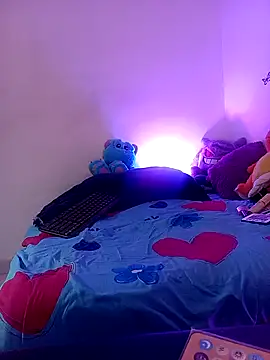 Snapshot of Fox_Roxxan chatting on November 2, 1:19 am Fox Roxxan online show from November 2, 1:19 am