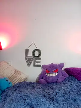 Snapshot of Fox_Roxxan chatting on November 14, 1:15 am Fox Roxxan online show from November 14, 1:15 am