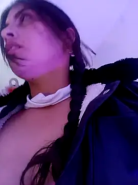 Snapshot of Fox_Roxxan chatting on November 21, 2:21 am Fox Roxxan online show from November 21, 2:21 am