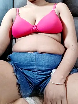 Snapshot of monalisa639536 chatting on September 27, 7:57 am monalisa639536 online show from September 27, 7:57 am