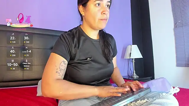 Snapshot of GreciaFox1 chatting on April 24, 12:29 pm GreciaFox1 online show from April 24, 12:29 pm