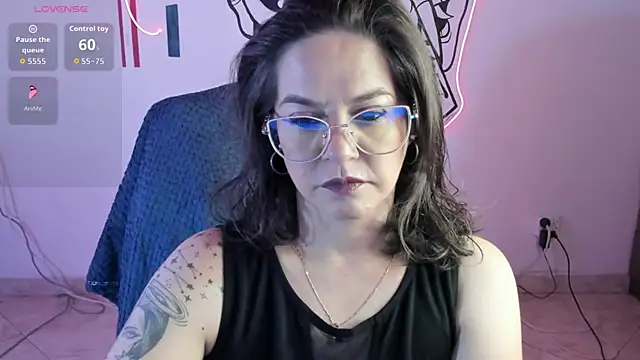 Snapshot of Luciifeer_ chatting on July 15, 2:44 pm Luciifeer online show from July 15, 2:44 pm