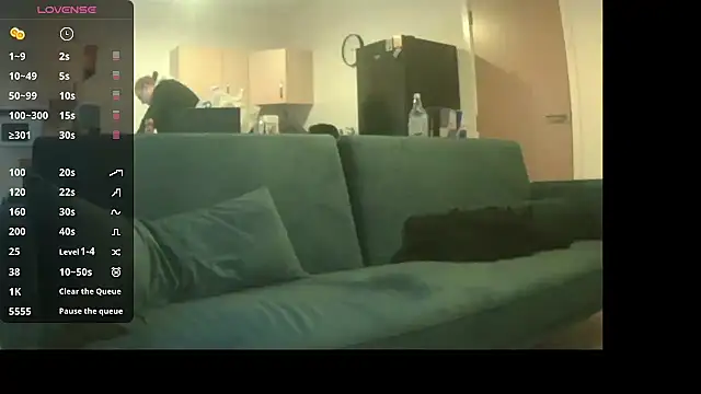 avamaxwell online show from April 5, 6:16 pm