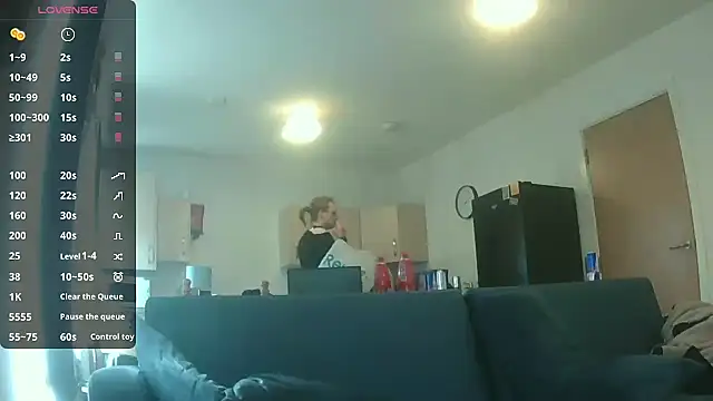 avamaxwell online show from April 10, 2:11 pm