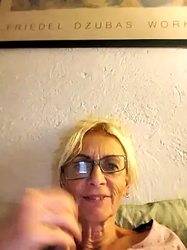 clarabell4 online show from November 14, 9:02 pm