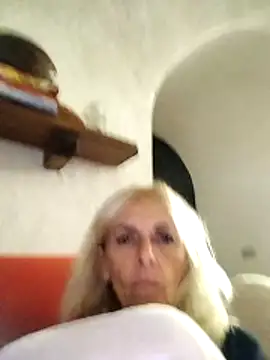 clarabell4 online show from December 5, 8:05 pm