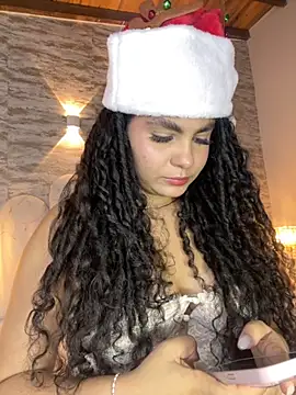 Yassy vazquez online show from December 3, 7:45 pm