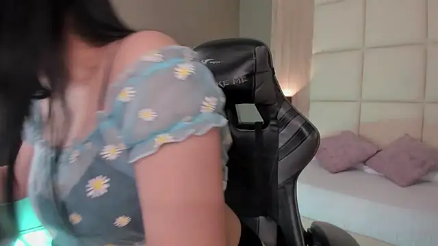 emma fhox online show from March 13, 3:02 am