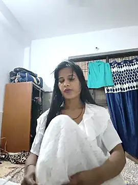 Snapshot of cute_radhikaa chatting on October 20, 11:54 am cute radhikaa online show from October 20, 11:54 am