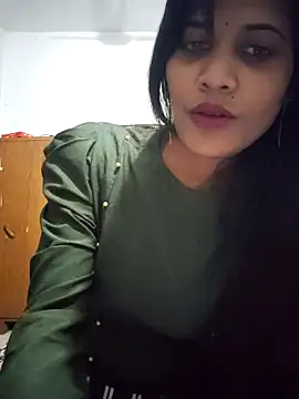 Snapshot of cute_radhikaa chatting on November 3, 6:31 pm cute radhikaa online show from November 3, 6:31 pm