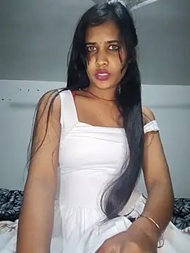 Snapshot of cute_radhikaa chatting on December 2, 4:57 pm cute radhikaa online show from December 2, 4:57 pm