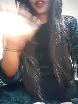 Snapshot of cute_radhikaa chatting on December 18, 6:36 pm cute radhikaa online show from December 18, 6:36 pm