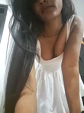 cute radhikaa online show from April 4, 6:05 pm