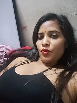 cute radhikaa online show from April 5, 9:23 pm