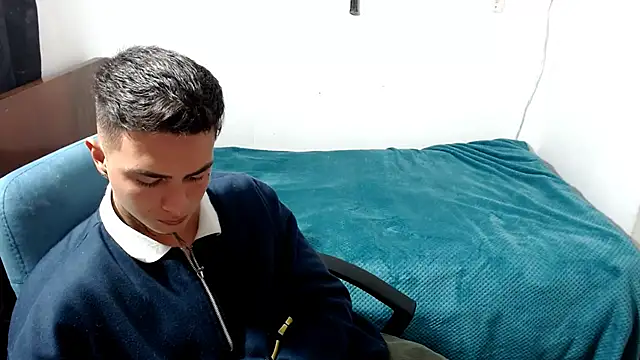 Snapshot of santii_ss chatting on September 25, 8:34 pm santii ss online show from September 25, 8:34 pm