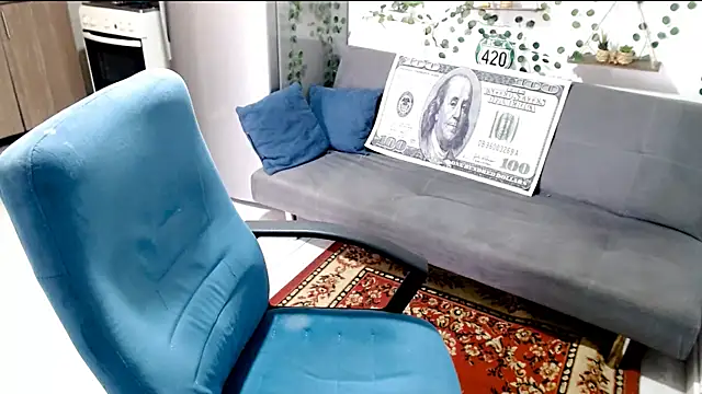 santii ss online show from February 6, 2:09 pm