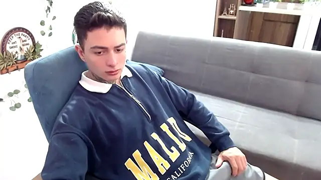 santii ss online show from April 4, 2:36 pm