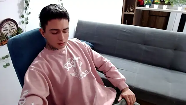 santii ss online show from April 5, 2:47 pm