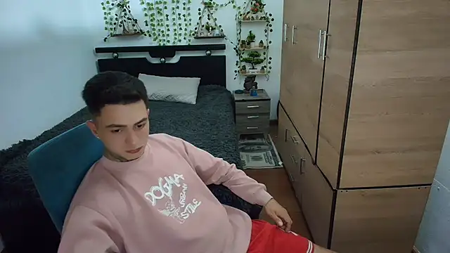 santii ss online show from April 16, 12:22 am