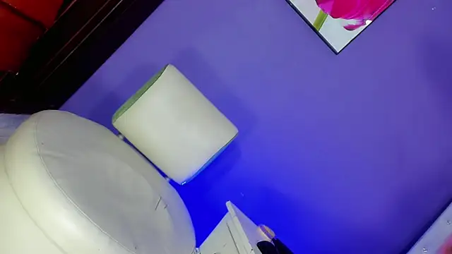 Snapshot of Valentina_Horny777 chatting on December 15, 1:10 am Valentina Horny777 online show from December 15, 1:10 am