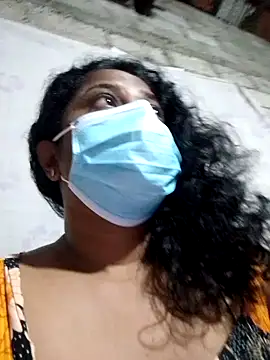 Snapshot of boosypussy chatting on February 25, 11:14 pm boosypussy online show from February 25, 11:14 pm