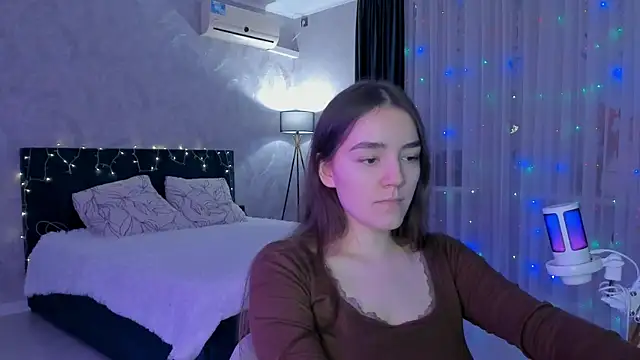 Snapshot of sweete_chantal chatting on December 16, 5:07 pm sweete chantal online show from December 16, 5:07 pm