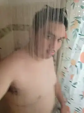 Snapshot of Batcum129 chatting on December 3, 9:29 am Batcum129 online show from December 3, 9:29 am