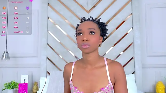 Agatha-Adams online show from October 14, 3:35 pm