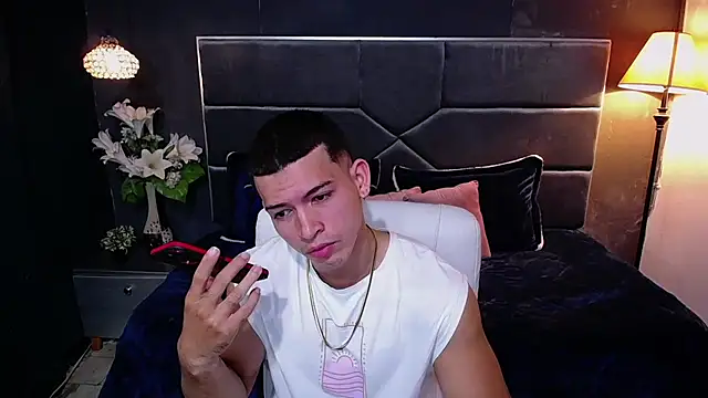 ethan rodgers online show from October 18, 7:36 pm