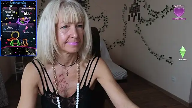 Snapshot of Laura_Gol chatting on September 24, 4:38 am Laura Gol online show from September 24, 4:38 am