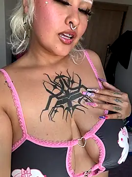 pink maddy online show from October 7, 8:50 pm