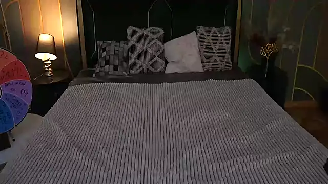 Snapshot of IvyLaurent chatting on November 9, 8:34 am IvyLaurent online show from November 9, 8:34 am