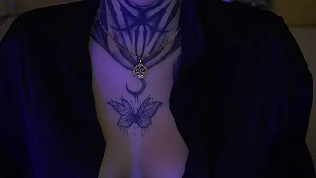 Snapshot of IvyLaurent chatting on November 26, 1:34 pm IvyLaurent online show from November 26, 1:34 pm