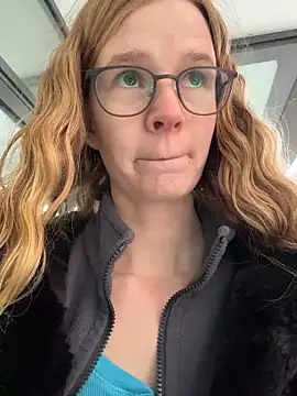 Snapshot of Bikergirl_97 chatting on November 27, 12:51 pm Bikergirl 97 online show from November 27, 12:51 pm