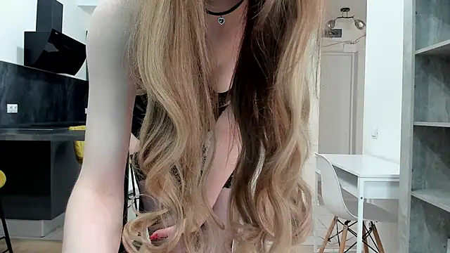 Kitty Player online show from April 17, 9:34 am