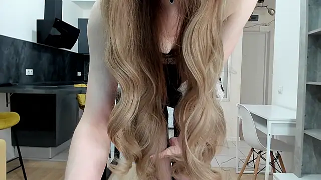 Snapshot of Kitty_Player chatting on April 19, 7:40 am Kitty Player online show from April 19, 7:40 am