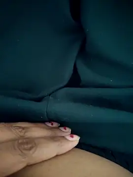 Sonirajpoot1 online show from June 14, 7:43 am
