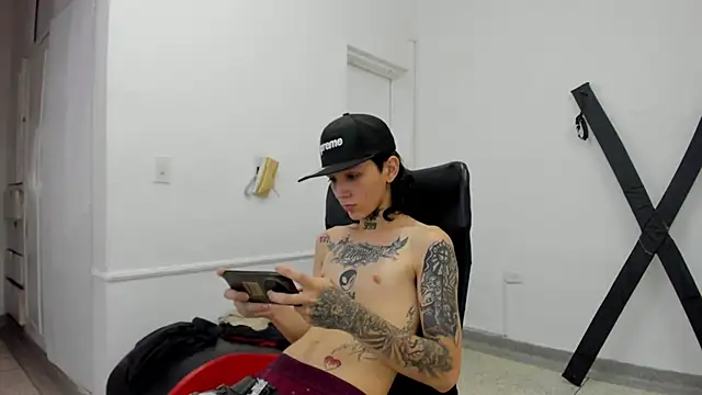 StraightBoy Nick online show from April 17, 7:17 pm