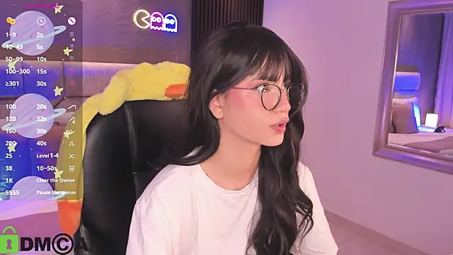 Snapshot of Arinextdoor chatting on September 14, 10:42 pm Arinextdoor online show from September 14, 10:42 pm