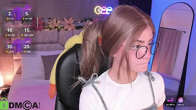 Snapshot of Arinextdoor chatting on December 3, 8:18 pm Arinextdoor online show from December 3, 8:18 pm