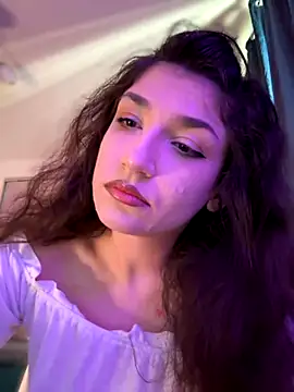 Snapshot of ScarletBloom_ chatting on October 19, 11:55 am ScarletBloom online show from October 19, 11:55 am