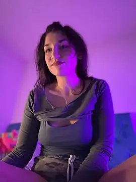 Snapshot of ScarletBloom_ chatting on November 1, 5:04 pm ScarletBloom online show from November 1, 5:04 pm