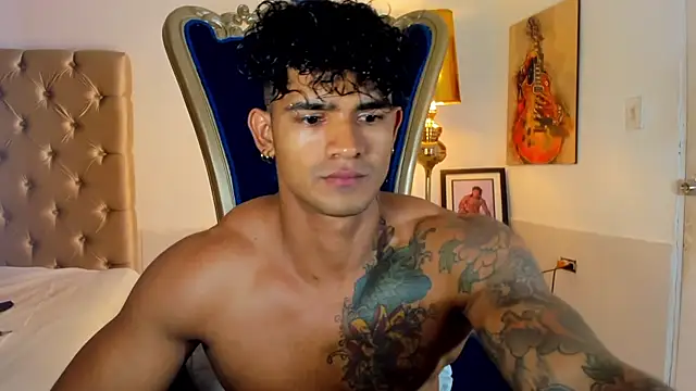 Snapshot of antonio__444 chatting on July 17, 11:42 pm antonio 444 online show from July 17, 11:42 pm