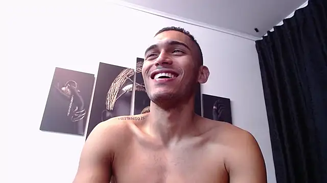 Snapshot of Derek_Storm_ chatting on November 10, 11:53 am Derek Storm online show from November 10, 11:53 am