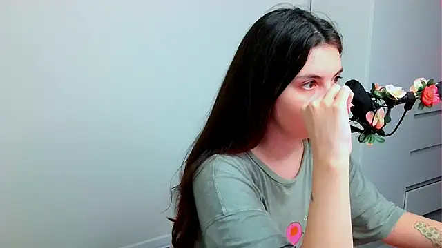 peachyness online show from December 22, 5:10 pm