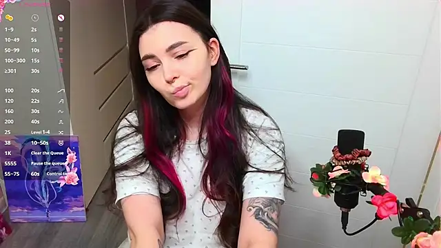 peachyness online show from March 10, 6:35 pm