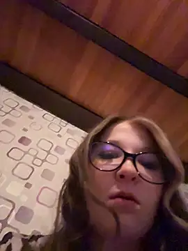 SweetTeenGirl online show from November 29, 6:44 pm