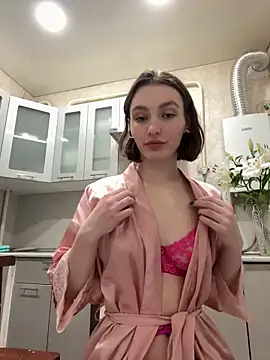 Snapshot of ZariaFlame chatting on February 13, 9:00 pm ZariaFlame online show from February 13, 9:00 pm