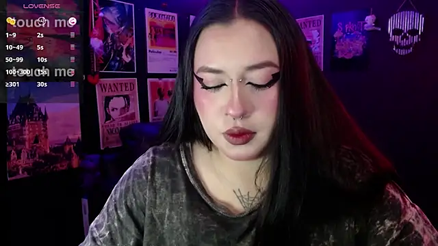 Snapshot of Ravendark_ chatting on February 20, 7:47 pm Ravendark online show from February 20, 7:47 pm